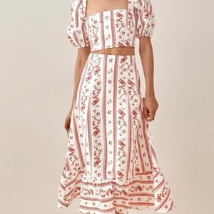 ISO: Reformation Yucca Linen Two Piece in size 4 or 6